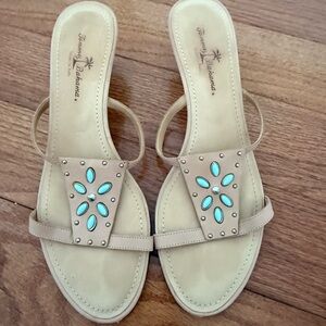 Tommy Bahama Tan Sandals with Turquoise Details - 8.5